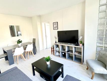 Republique–Point-du-Jour Apartment | Appart ensoleillé à Boulogne Billancourt