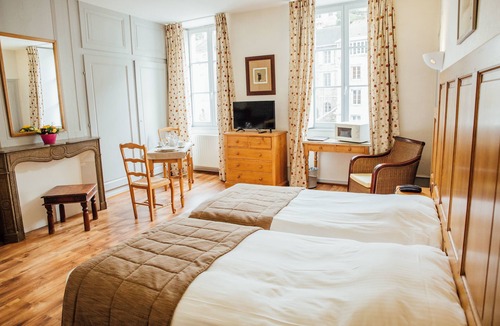 Salins-les-Bains Hotel | Appart Hôtel Charles Sander