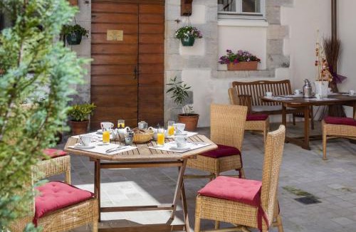 Salins-les-Bains Hotel | Appart Hotel Charles Sander