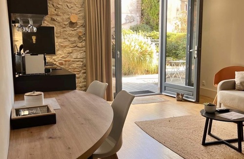 Louhans Apartment | Appart Hotel Eugenie