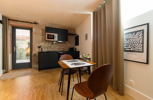 Louhans Apartment | Appart Hotel Eugenie