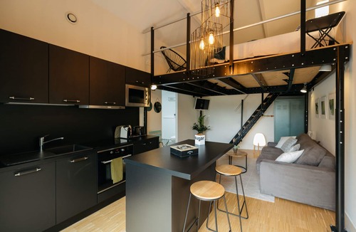 Louhans Apartment | Appart Hotel Eugenie