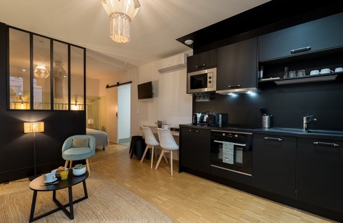 Louhans Apartment | Appart Hotel Eugenie