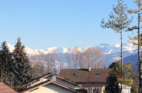 Saint-Pierre-en-Faucigny Apartment | Appartement belle vue sur les montagnes