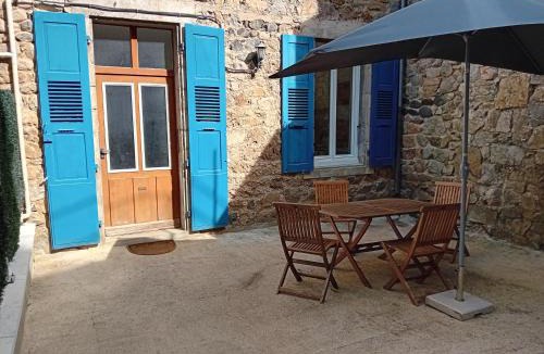 Saint-Martin-de-Valamas Apartment | Appartement avec terrasse 53m2