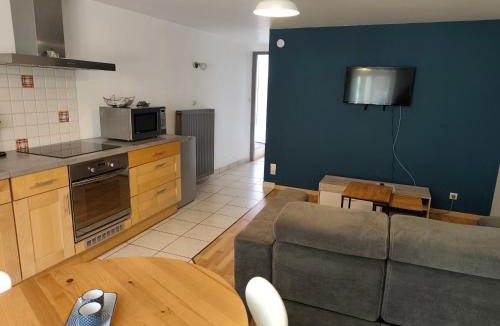 Thuilley-aux-Groseilles Apartment | Appartement indépendant avec terrasse et jardin