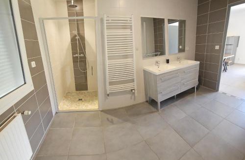 Clairvaux-les-Lacs Apartment | Appartement 10 min à pieds du lac rez-de-chaussée