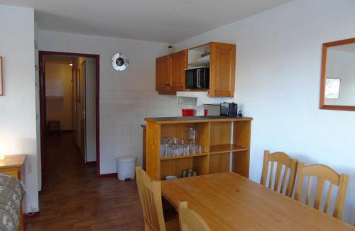 Valfrejus Apartment | Appartement 4 pièces à Valfréjus, proche ski, balcon, 8 pers. - FR-1-561-45