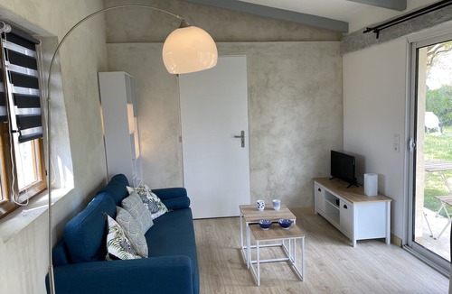 Violes Bed & Breakfast | Appartement au Cœur des Vignes, Dans Chambre D'hôtes Avec Piscine