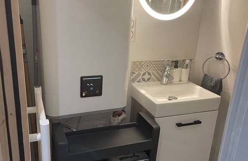 Noisy-le-Sec Apartment | Appartement au Pied de la Gare