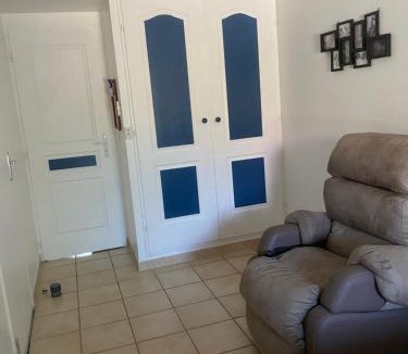Taillades Apartment | Appartement au pied du Luberon