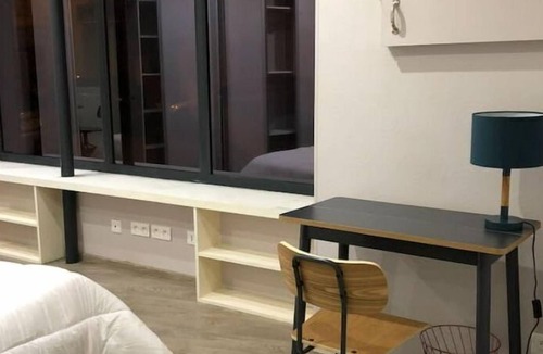 Lons-le-Saunier Apartment | Appartement Avec Cour Privée au Centre-ville