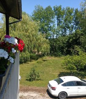 Sainte-Croix House | appartement avec terrasse et jardin