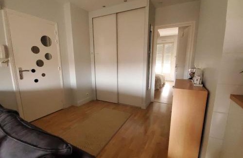 Issoire Apartment | Appartement calme et spacieux avec terrasse à Issoire