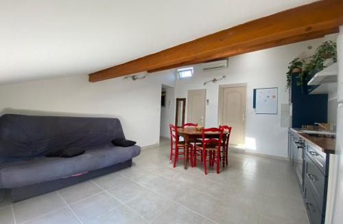 Malemort-du-Comtat Apartment | Appartement climatisé au pied du Mont Ventoux