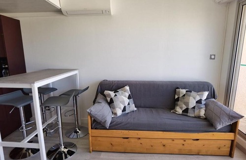 Marseillan Plage Apartment | Appartement Climatisé 2 Pièces avec Terrasse et Parking - Classé 2 Étoiles - FR-1-326-690