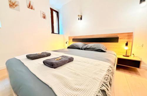 Besancon Apartment | Appartement Climatisé 4 prsn Au bord du Doubs