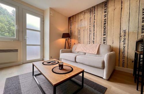 Besancon Apartment | Appartement Climatisé 4prsn Au pied de la Citadelle