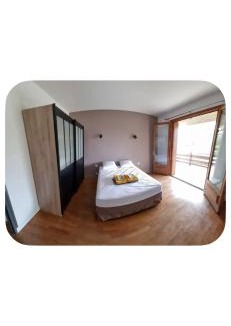 Clairvaux-les-Lacs Apartment | Appartement cosy avec terrasse proche du lac et des commodités