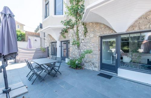 La Roche-sur-Foron Apartment | Appartement cosy entre Genève et Annecy-Terrasse & Parking