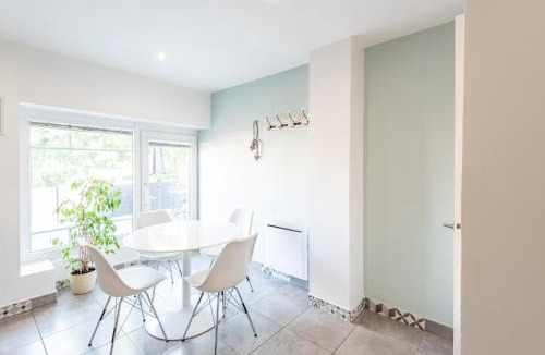 La Roche-sur-Foron Apartment | Appartement cosy entre Genève et Annecy-Terrasse & Parking