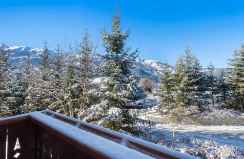 Meribel Village Apartment | Appartement cosy à Méribel avec terrasse - FR-1-566-29