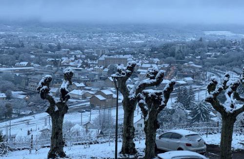 Lons-le-Saunier Apartment | Appartement COSY et chaleureux