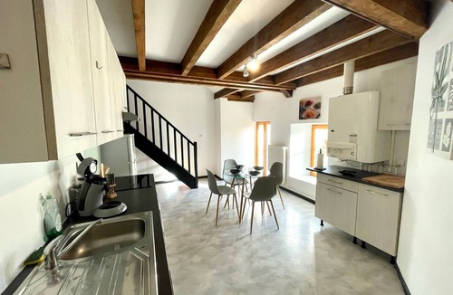 Vesoul Apartment | Appartement Cosy et Idéal en Plein Centre Ville