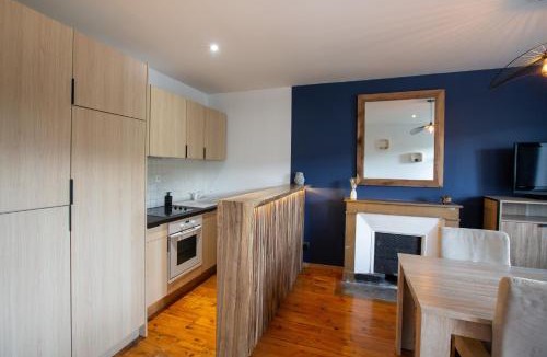 Saint-Marcellin Apartment | Appartement cosy avec vue sur le marché