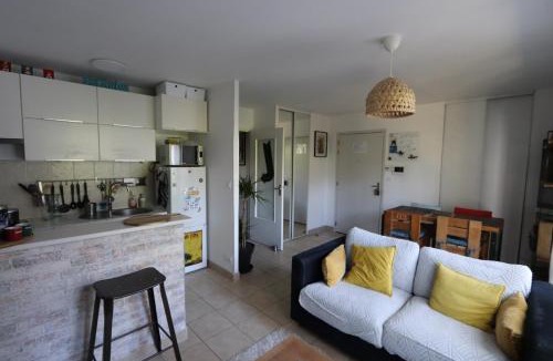 Coulmiers-Jardin des Plantes Apartment | Appartement cosy jardin des plantes avec parking