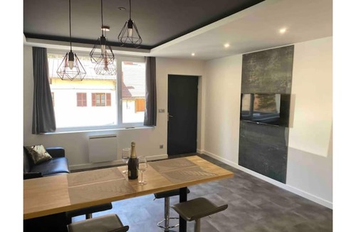 Morez Apartment | Appartement Cozy Avec SPA et Sauna Privé