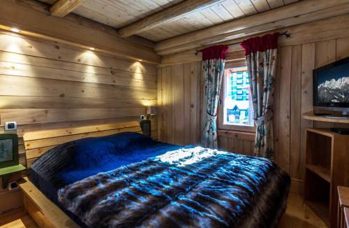 Le Cret Apartment | Appartement de Charme avec Cheminée et Grande Mezzanine à Val-d'Isère - FR-1-694-189