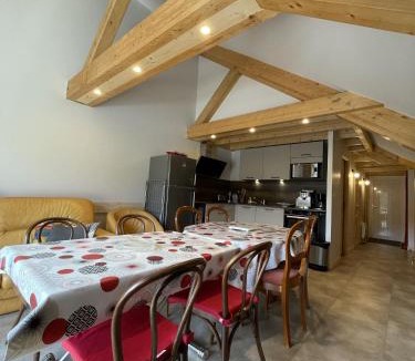 Laveissiere Ski Chalet | appartement deux chambres residence hermines