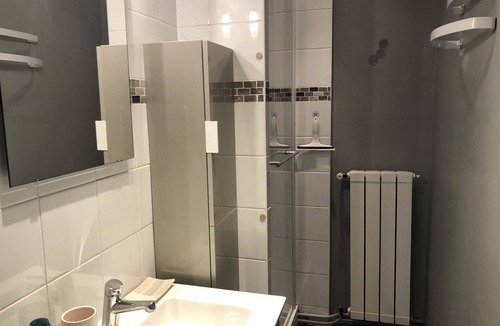 Alpes-Romans Apartment | Appartement en rez de Chaussée Dans Quartier Calme
