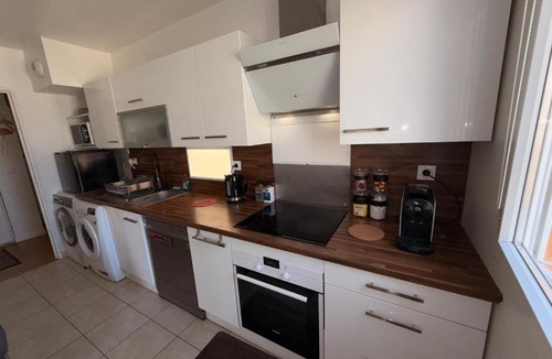 Quartier Atlantis Apartment | Appartement entier avec Parking inclus à Paris Massy à proximité immédiate du RER B et C et Gare TGV & Bus Orly aéroport et T12