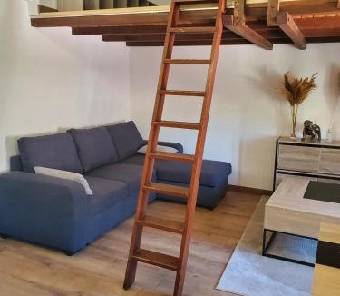 Epinal Apartment | Appartement entier - cosy et lumineux - Plein centre-ville