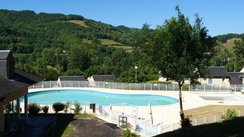 Saint-Geniez-d'Olt Apartment | Appartement entre Aubrac et Vallée du Lot