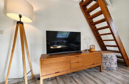 Lelex Apartment | Appartement Familial Vue Montagne & Jardin Privé