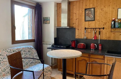Chateauneuf-du-Rhone House | Appartement 1er étage maison familiale