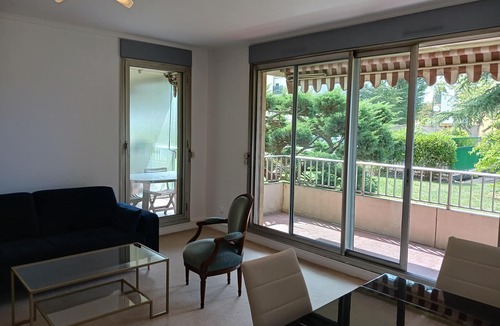 Fontenay-aux-Roses Apartment | Appartement 3P Fontenay aux Roses/RDC/Terrace Donnant sur Jardin