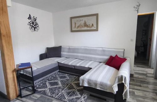 La Charite-sur-Loire Apartment | Appartement F3 situé au centre ville