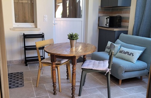 Montbrun-les-Bains Apartment | Appartement 2 ou 3 personnes , Le Cafoutche INTIME