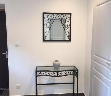 La Tour-du-Pin Apartment | Appartement la Gare