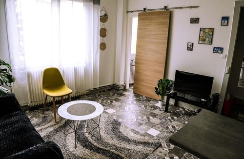 Saint-Jean-Baptiste Apartment | Appartement La Gare Viotte