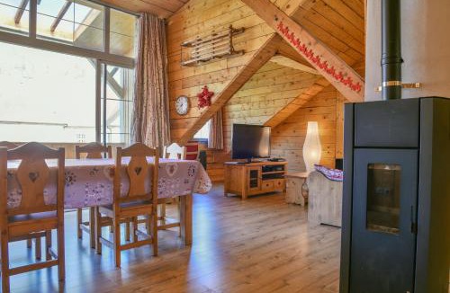 Ornans Apartment | Appartement Le Chalet Balcon sur la rivière