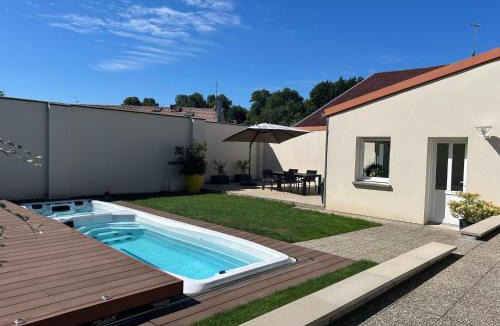 Contrexeville Apartment | Appartement Les Marguerites spa et spa de nage