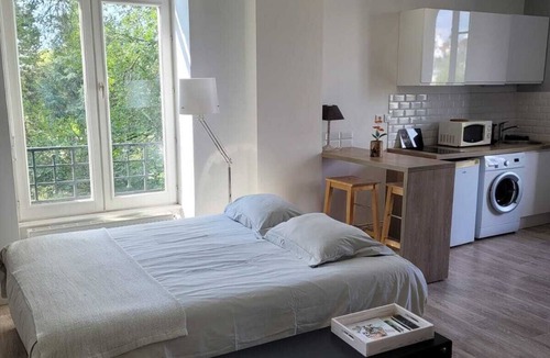 Besancon Apartment | Appartement Les Suites Du Parc - Studio Lumière