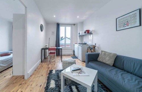 Cœur de Ville Apartment | Appartement Lumineux en Centre Ville Avec Parking