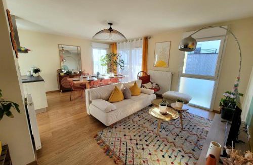 Gex Apartment | Appartement lumineux proche Genève et Jura 3 chambres, terrasses et parking