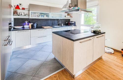 Gex Apartment | Appartement lumineux proche Genève et Jura 3 chambres, terrasses et parking